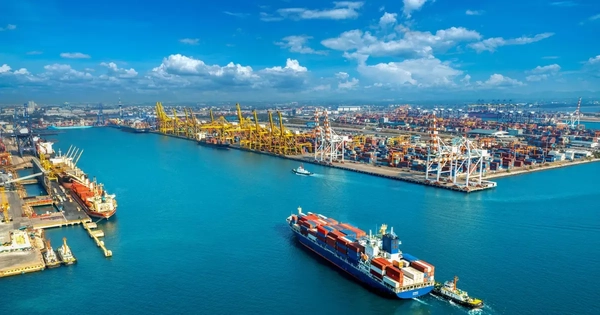 Tăng trưởng GDP Việt Nam vượt mọi dự báo, bất chấp áp lực thuế quan Mỹ