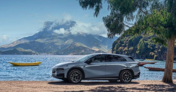 Sắp xuất hiện mẫu xe hybrid sạc 1 lần đi được 1.700km, dùng động cơ xăng để 'phát điện' cho pin sạc