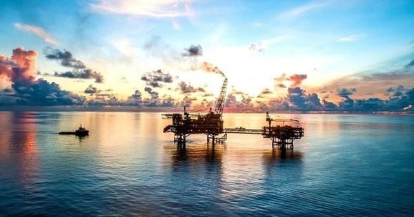 Kho báu dị thường ngoài khơi khiến các ông lớn quốc tế rút lui, DN Việt dùng lượng thép ngang 1.200 xe tăng hạng nặng, lập kỳ tích