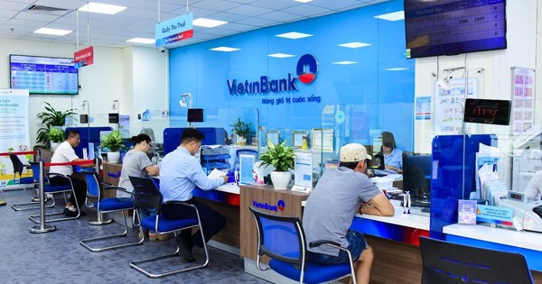 Cổ phiếu ngân hàng quốc doanh nổi sóng, CTG liên tiếp phá đỉnh với lợi nhuận kỷ lục