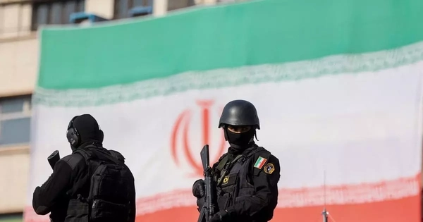 Mỹ khuyến cáo công dân nên lập tức rời Iran