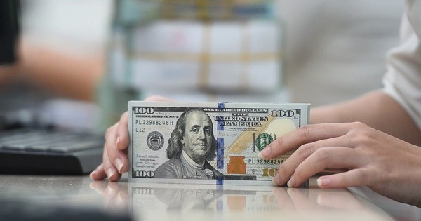 Cập nhật thị trường tiền tệ 14/1: Tỷ giá USD tự do giảm mạnh, Ngân hàng Nhà nước tiếp tục hút ròng VND
