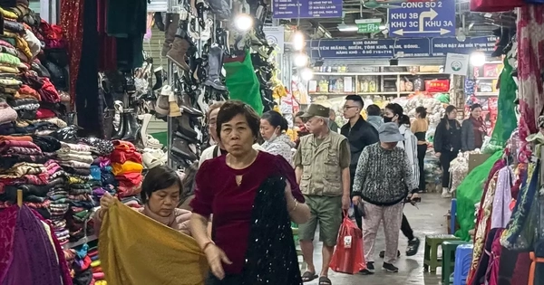 Xóa bỏ thuế khoán: Hộ kinh doanh vừa lúng túng sổ sách, vừa lo bị phạt