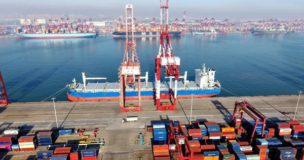 Bất chấp căng thẳng thương mại với Mỹ, Trung Quốc ghi nhận một con số kỷ lục gần 1,2 nghìn tỷ USD, IMF phải lên tiếng