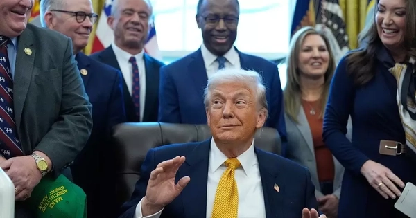 Tổng thống Mỹ Trump điện đàm với quyền Tổng thống Venezuela