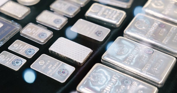 'Tài sản lớn thứ 2 thế giới' lao dốc