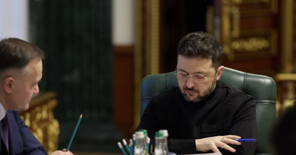 Nga lắc đầu về lệnh ngừng bắn, Ukraine ban bố tình trạng khẩn cấp