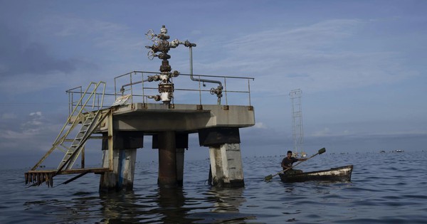 Công ty dầu Nga tuyên bố tiếp tục hoạt động tại Venezuela