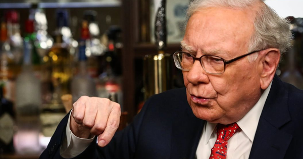 ‘Sai lầm’ hiếm hoi của Warren Buffett: Bán sạch 1 cổ phiếu rồi nhìn giá tăng vọt 40%, bỏ lỡ ‘quán quân lợi nhuận” trong danh mục