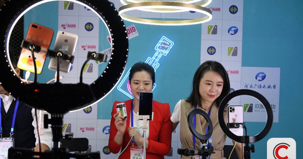 'Cú lừa' livestream: KOL 14 triệu followers chỉ bán được 4 đơn hàng vì người xem toàn ... robot