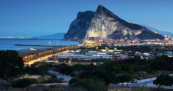 Dự án đường hầm dưới nước nối liền châu Âu-châu Phi rất khả thi