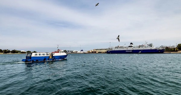 Chở 33.000 tấn hàng bị EU cấm, tàu đến từ Nga bị quốc gia châu Âu bắt giữ khi vừa cập cảng