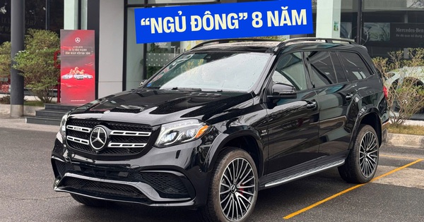 Mercedes-AMG GLS 63 'phủ bụi' gần một thập kỷ tại cảng tái xuất: Xe mới 100%, giá rẻ bất ngờ cho dân chơi sưu tầm