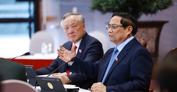 Thảo luận tại Đại hội XIV, Thủ tướng Phạm Minh Chính nhấn mạnh quyết tâm tăng trưởng hai con số