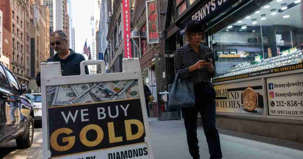 Vàng khiến giới đầu tư “đứng ngồi không yên”: Bán tháo hay mua thêm?