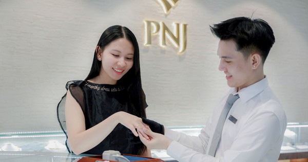 Giá vàng lên sát 170 triệu/lượng, doanh thu bán vàng của PNJ giảm 43%, điều gì tạo nên mức lãi kỷ lục gần 2.830 tỷ đồng?