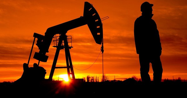 'Đổ' sang Mỹ 4 triệu thùng dầu/ngày, quốc gia này giờ tìm cách 'quay xe' sang Trung Quốc, Đông Nam Á vì lo ngại thuế quan