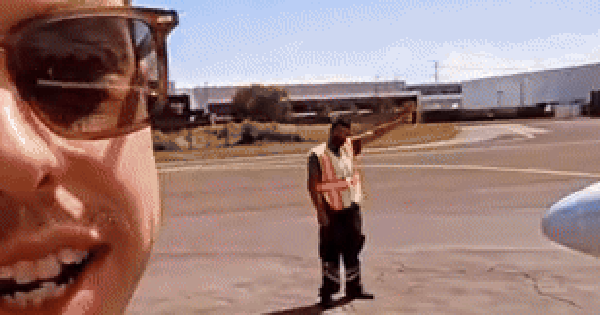 Giả làm phi công, người đàn ông bay hàng trăm chuyến miễn phí trong 4 năm