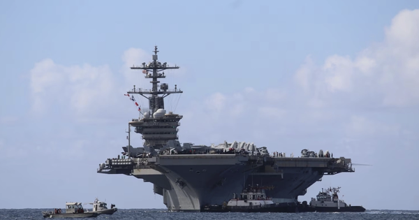 Đội tàu chiến hùng hậu của Mỹ "đang hướng đến" Iran