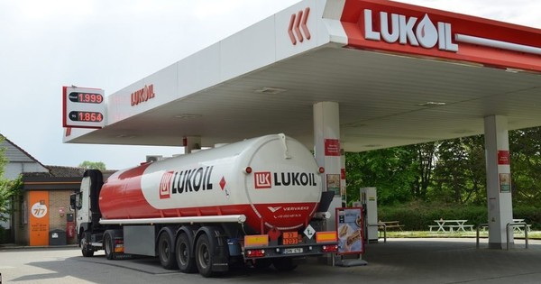 ‘Ông trùm’ dầu mỏ Nga kêu cứu