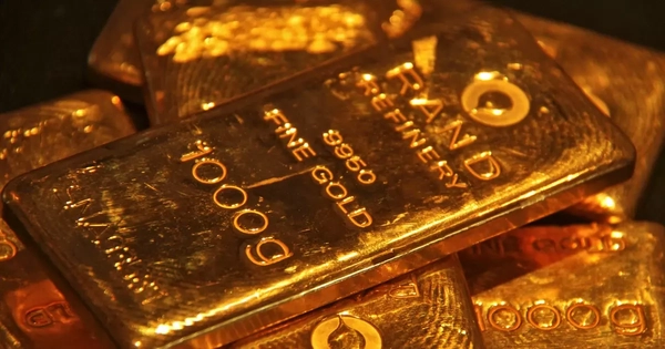 Diễn biến khác thường của vàng