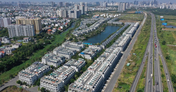 Chiến lược giãn dân của Hà Nội tạo cú xoay trục lớn trên thị trường bất động sản