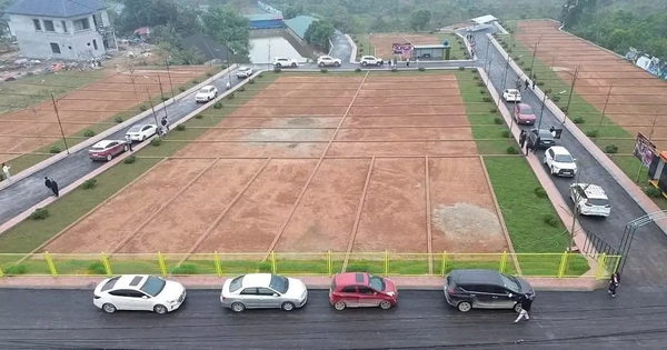 Ồ ạt phân lô bán nền, 'thổi giá' đất vùng ven Hà Nội 'ăn theo' thông tin quy hoạch