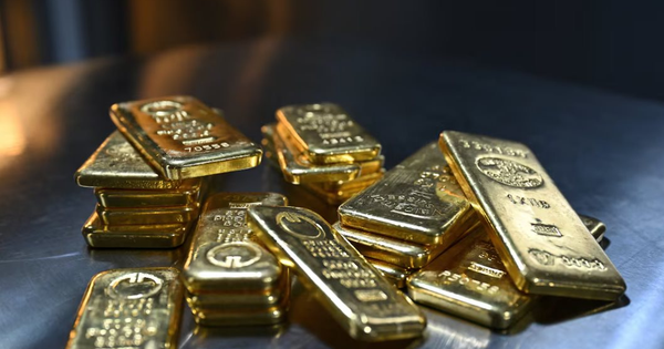 Giá vàng tăng dựng đứng, lập kỷ lục chưa từng có 5.500 USD/ounce: Nhịp điều chỉnh sắp xuất hiện?