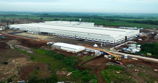 Vừa hoàn tất nhà máy ô tô 1 tỷ USD, VinFast tham gia dự án cao tốc tại quốc gia 287 triệu dân