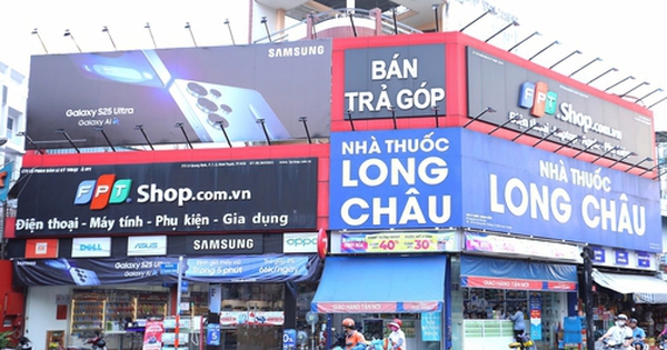 FPT Shop thoát lỗ, doanh thu quý IV tăng mạnh