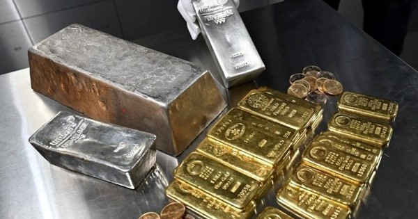 Trung Quốc mạnh tay hạ nhiệt "cơn sốt" vàng, bạc, dầu: Ra cảnh báo tới nhà đầu tư