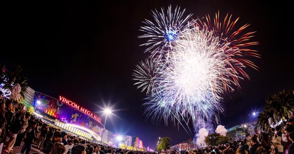 Vinhomes lãi kỷ lục 1,6 tỷ USD, doanh thu 7 tỷ USD và "núi tiền" 7,1 tỷ USD chưa ghi nhận