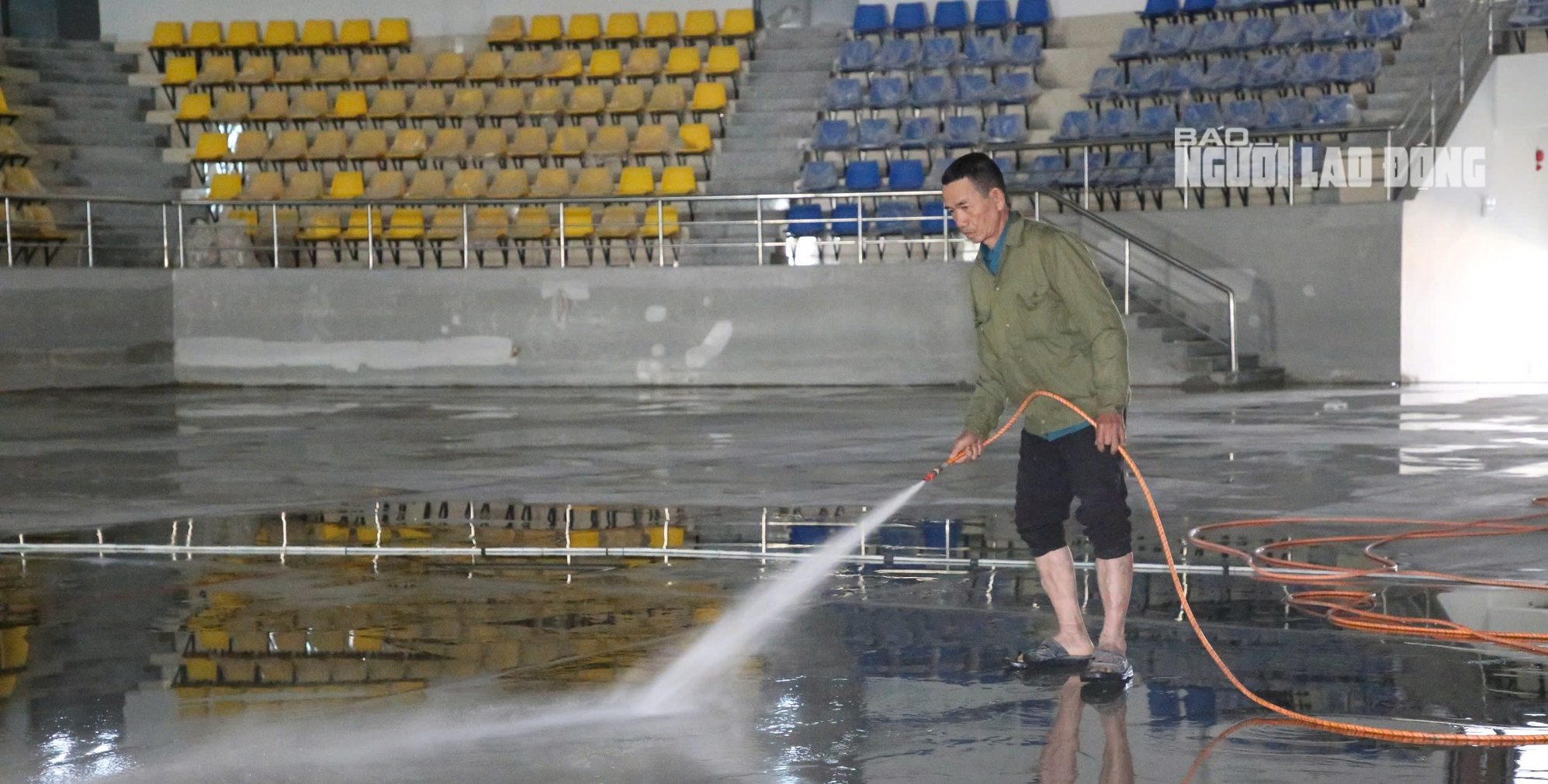 Nhà thi đấu hình kim cương xanh 340 tỉ đồng gây chú ý ở Quảng Trị - Ảnh 8