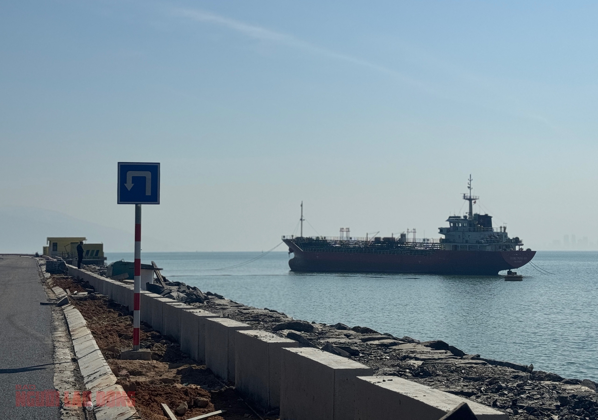 Cận cảnh đại công trường cảng Liên Chiểu trước ngày "về đích" - Ảnh 6