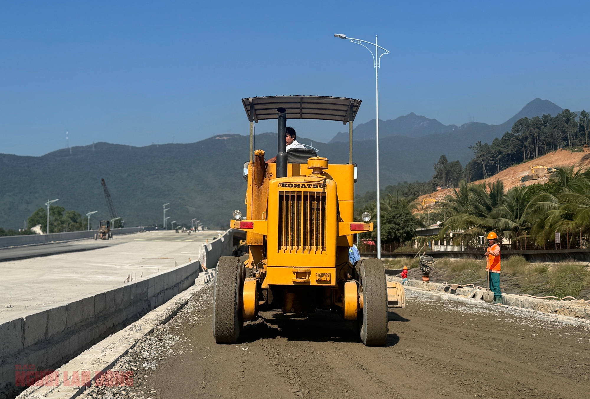 Cận cảnh đại công trường cảng Liên Chiểu trước ngày "về đích" - Ảnh 7