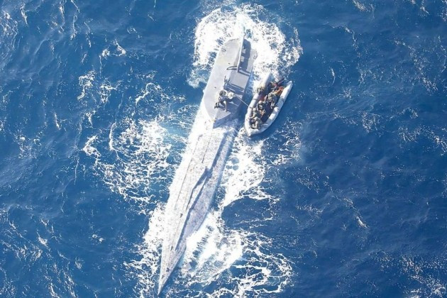 Chặn bắt tàu ngầm chở lượng ma túy kỷ lục trị giá hàng triệu đô la - Ảnh 1