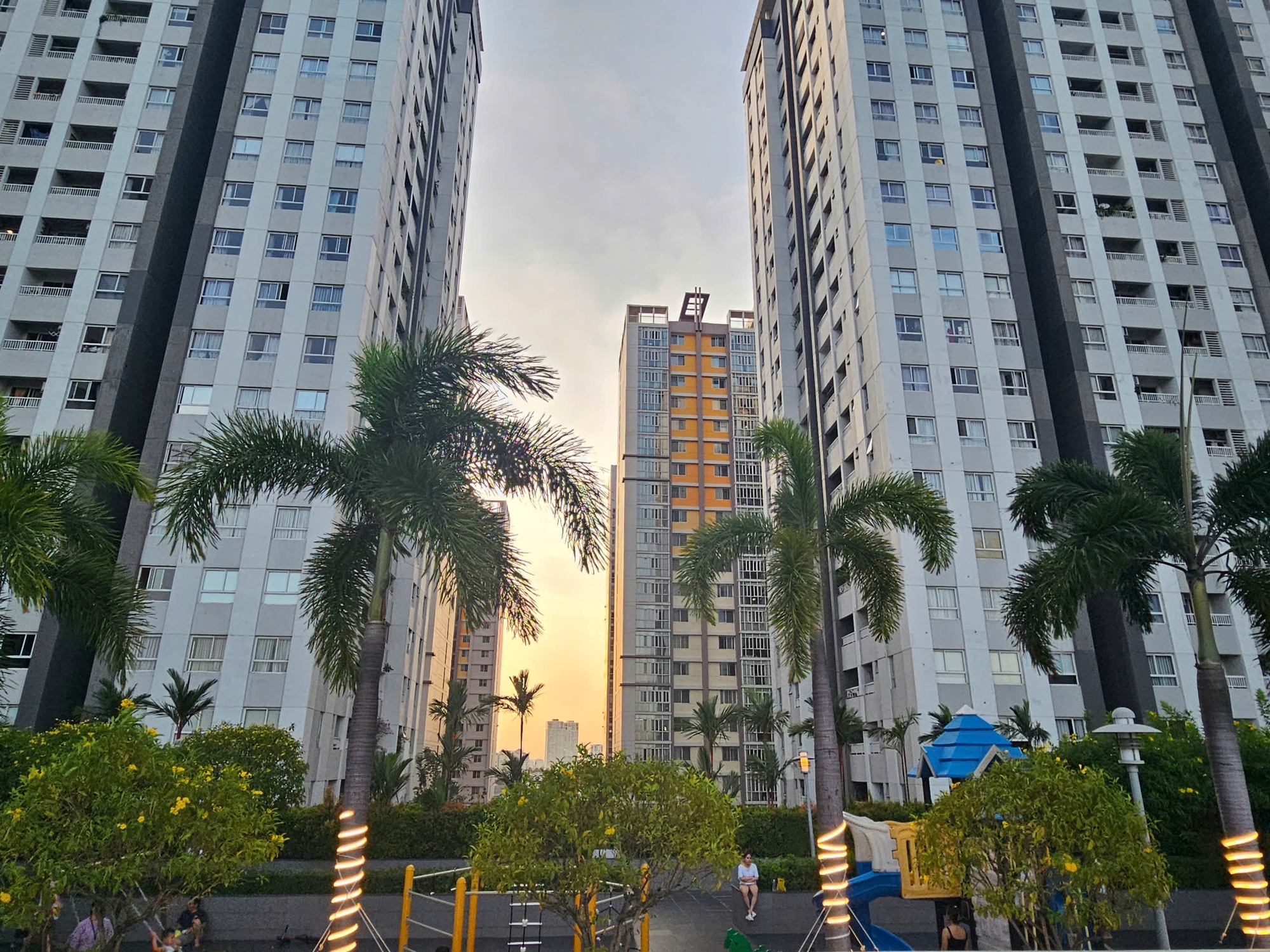 Vì sao phải kiểm soát tốc độ tăng trưởng cho vay bất động sản? - Ảnh 1