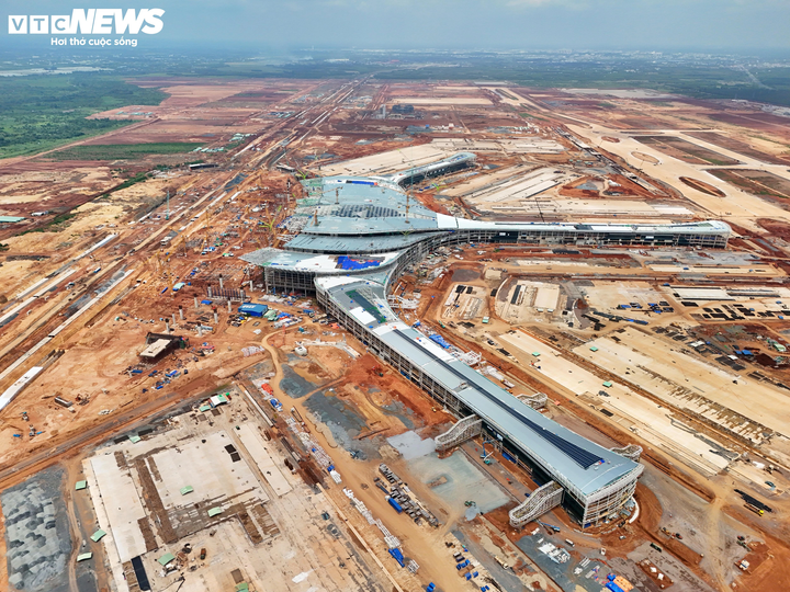 Sân bay Long Thành, cảng Cái Mép sẽ tái định vị điểm đến đầu tư khu vực phía Nam - Ảnh 2