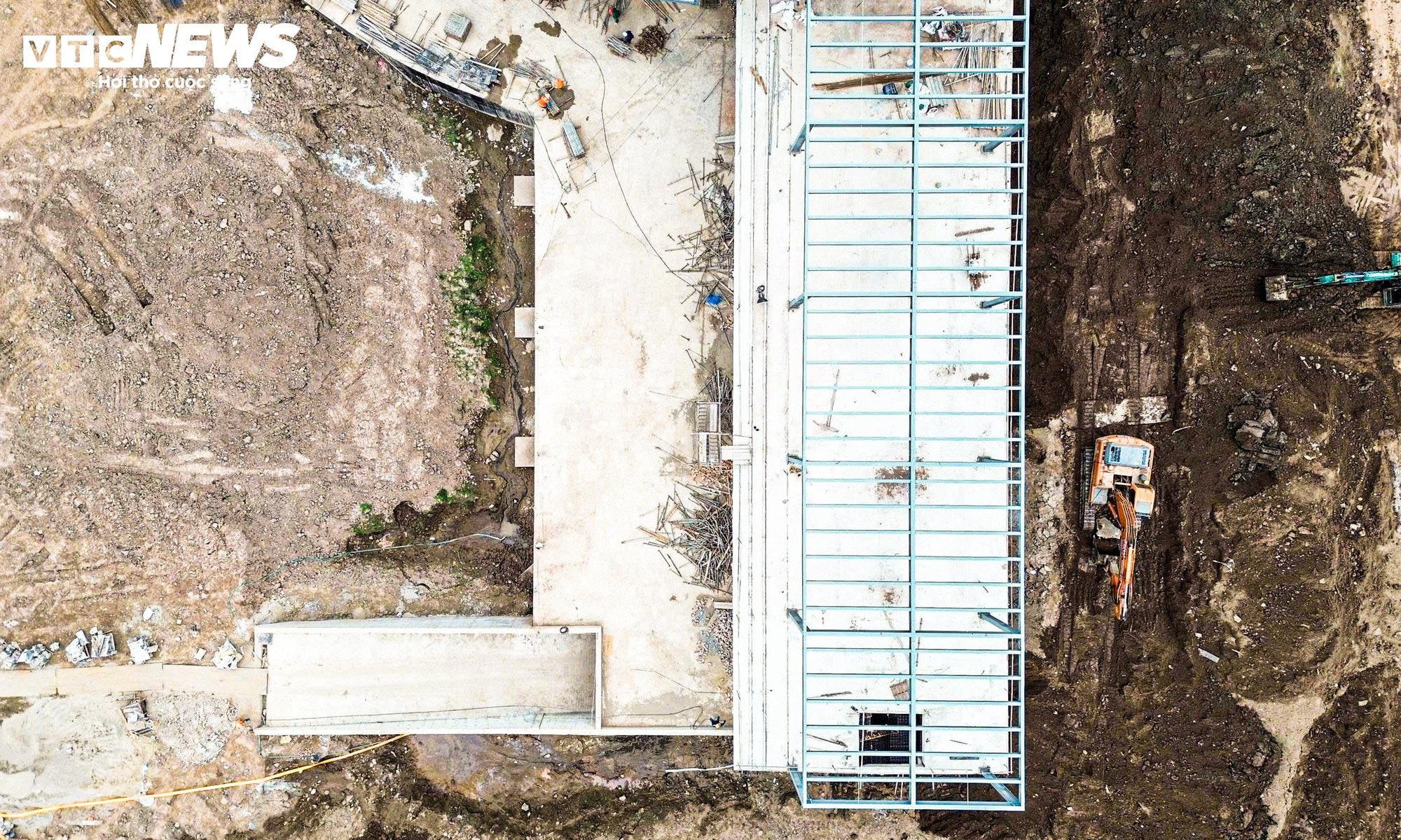 Mục sở thị bến xe khách đầu tiên của Hà Nội có hầm gửi 5.000m² sắp hoàn thành - Ảnh 7