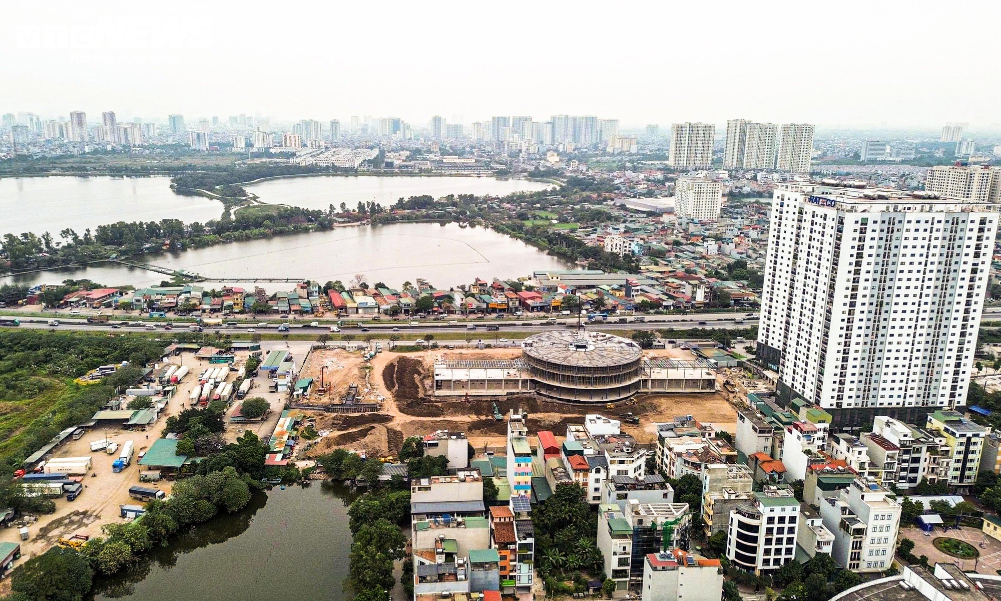 Mục sở thị bến xe khách đầu tiên của Hà Nội có hầm gửi 5.000m² sắp hoàn thành - Ảnh 11