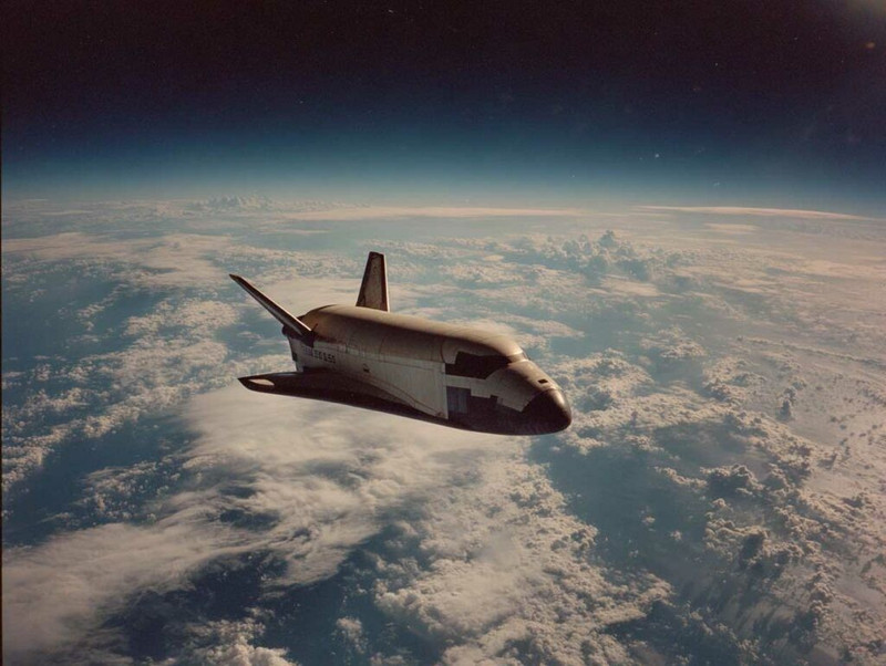 Mỹ đã tiết lộ công dụng độc đáo của 'máy bay ném bom hạt nhân trong không gian' - Ảnh 4