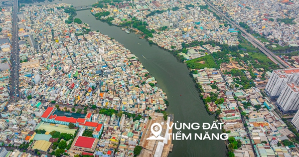 Cảnh Người dân sống cạnh 2 con rạch nước đen chờ “đổi đời” từ dự án 17.000 tỷ đồng tại TPHCM