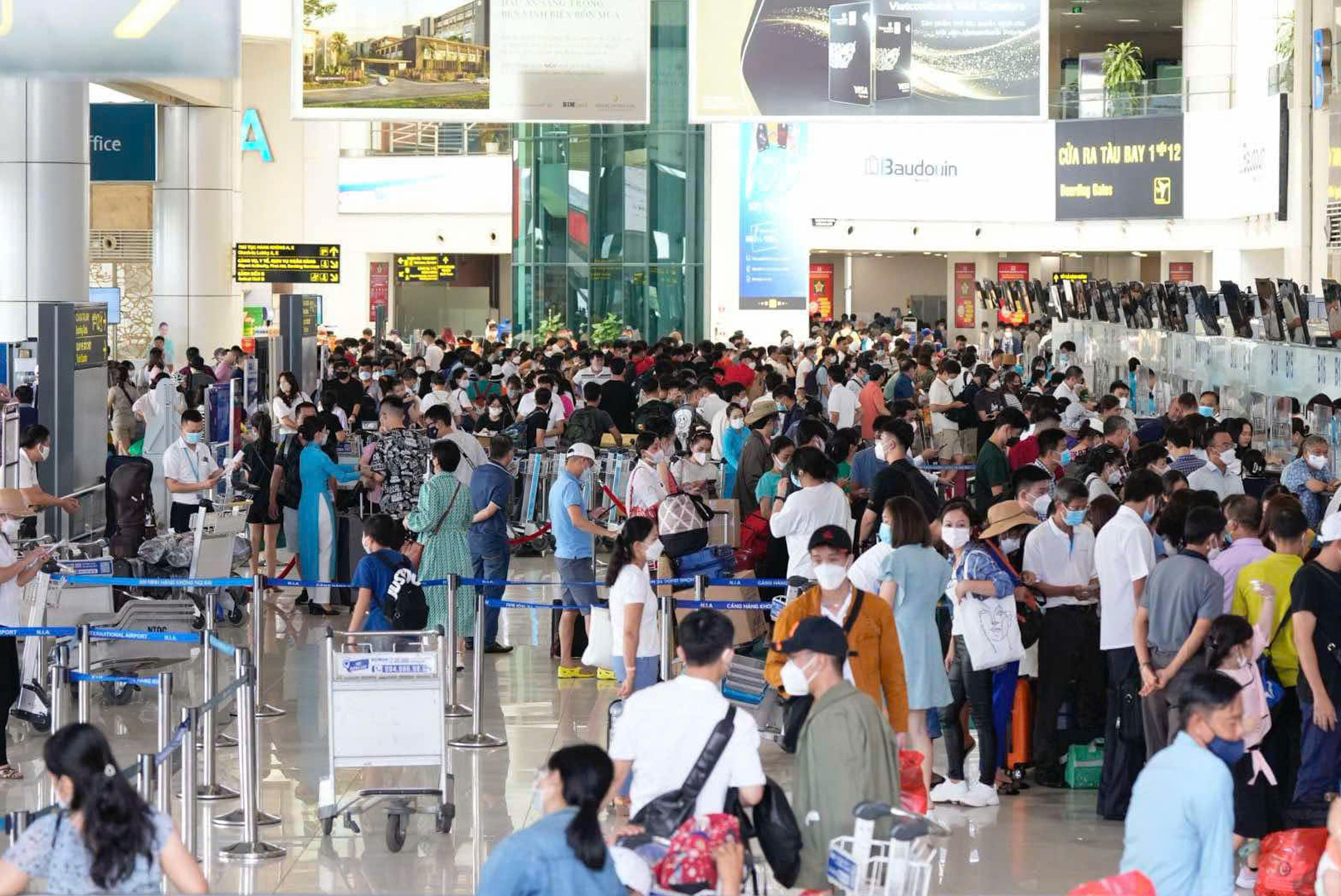 Thông tin người mua vé máy bay online dịp Tết Nguyên đán Bính Ngọ 2026 cần chú ý - Ảnh 1