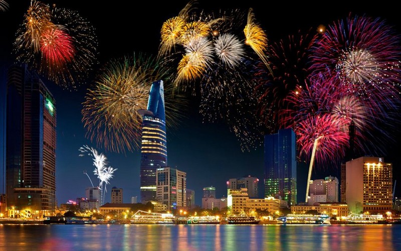 Sun Group viết lên loạt “kỷ lục” pháo hoa với Hòn đảo chưa từng tắt pháo hoa suốt 2 năm, Lễ hội pháo hoa quốc tế có quy mô đội bắn lớn nhất thế giới... - Ảnh 2