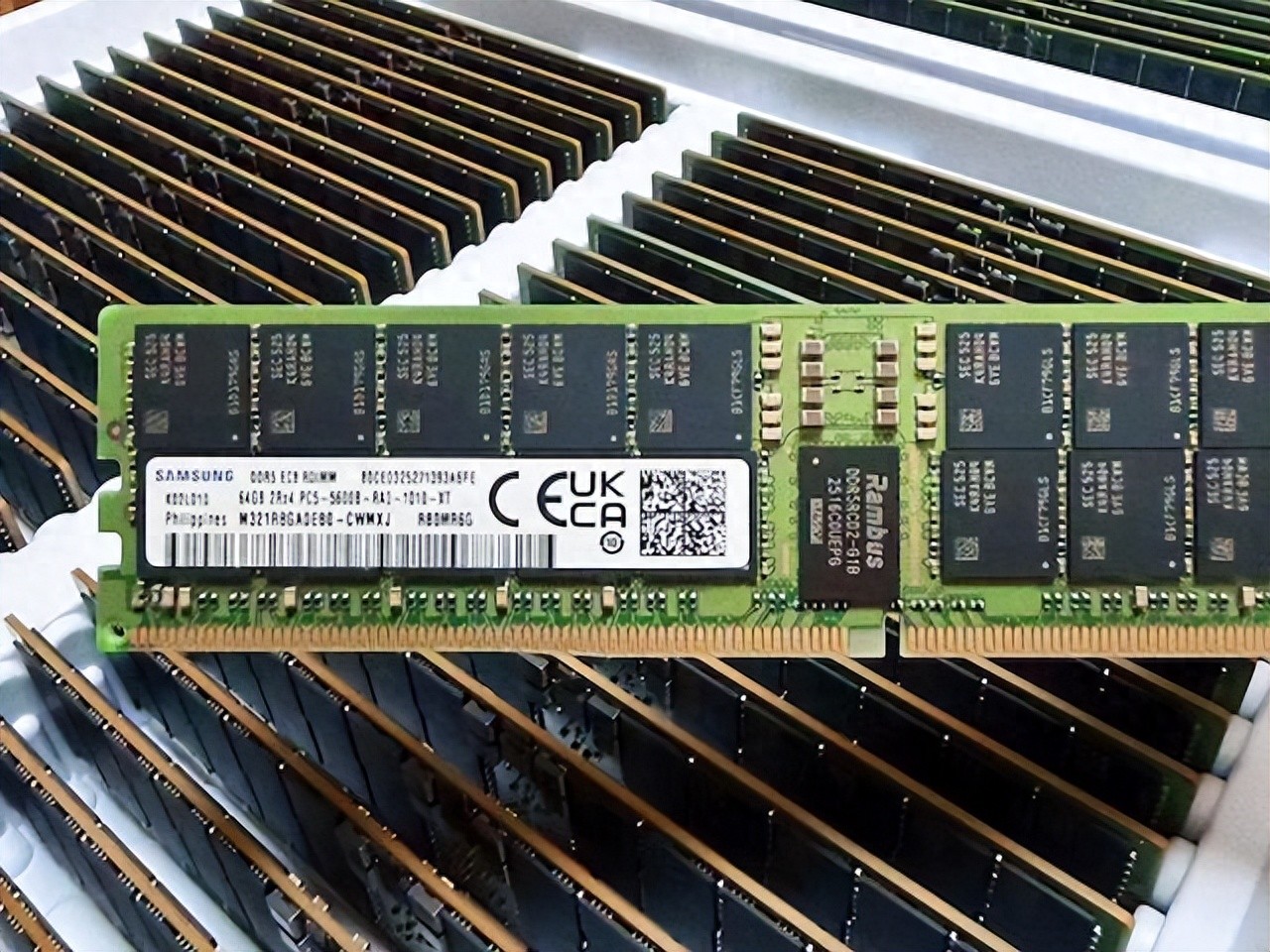 Vàng tăng giá, nhưng không nhanh bằng món đồ "bình dân" này: Một hộp nhỏ đã đủ mua căn hộ tại thành phố - Ảnh 1