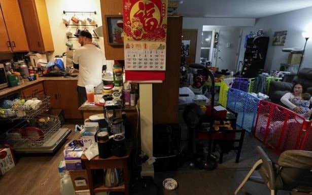 Từng là thiên đường cho 'giấc mơ Mỹ', nay người dân xứ cờ hoa thu nhập 7 tỷ đồng/năm cũng khó mua nhà, thanh niên trẻ sợ sinh con, chán thành phố - Ảnh 2