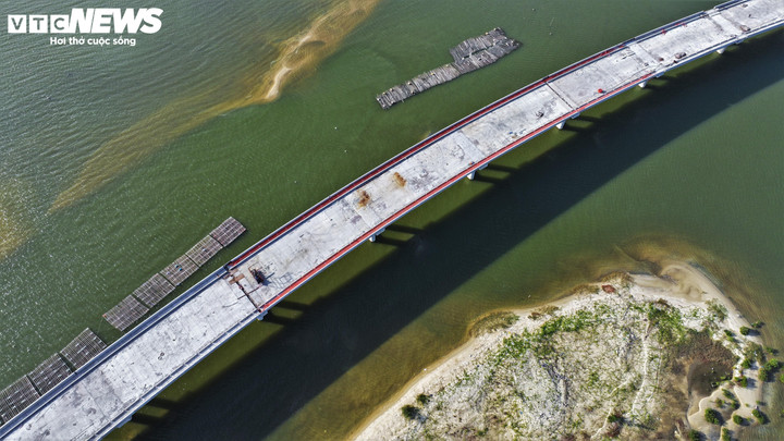 Cận cảnh cầu vượt biển hơn 500 tỷ đồng sắp được khánh thành tại Gia Lai - Ảnh 6