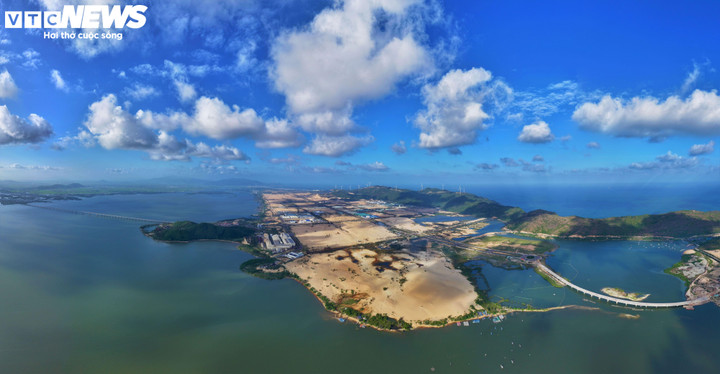 Cận cảnh cầu vượt biển hơn 500 tỷ đồng sắp được khánh thành tại Gia Lai - Ảnh 11