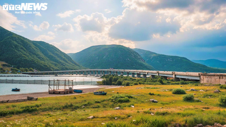 Cận cảnh cầu vượt biển hơn 500 tỷ đồng sắp được khánh thành tại Gia Lai - Ảnh 5