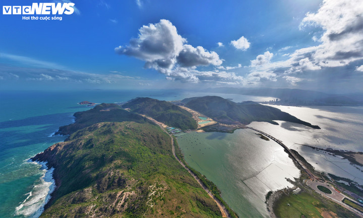 Cận cảnh cầu vượt biển hơn 500 tỷ đồng sắp được khánh thành tại Gia Lai - Ảnh 1